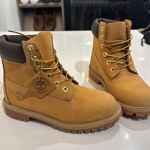 Women’s Timberland Boots Size 5- New